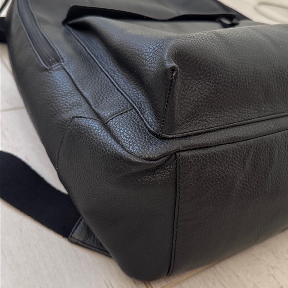 osprey backpack outlet Daylite Carry On Expandable Travel Pack 26+6 jansale26 100% recycled ocean LOUNGEFLY X Disney Dumbo Style:N